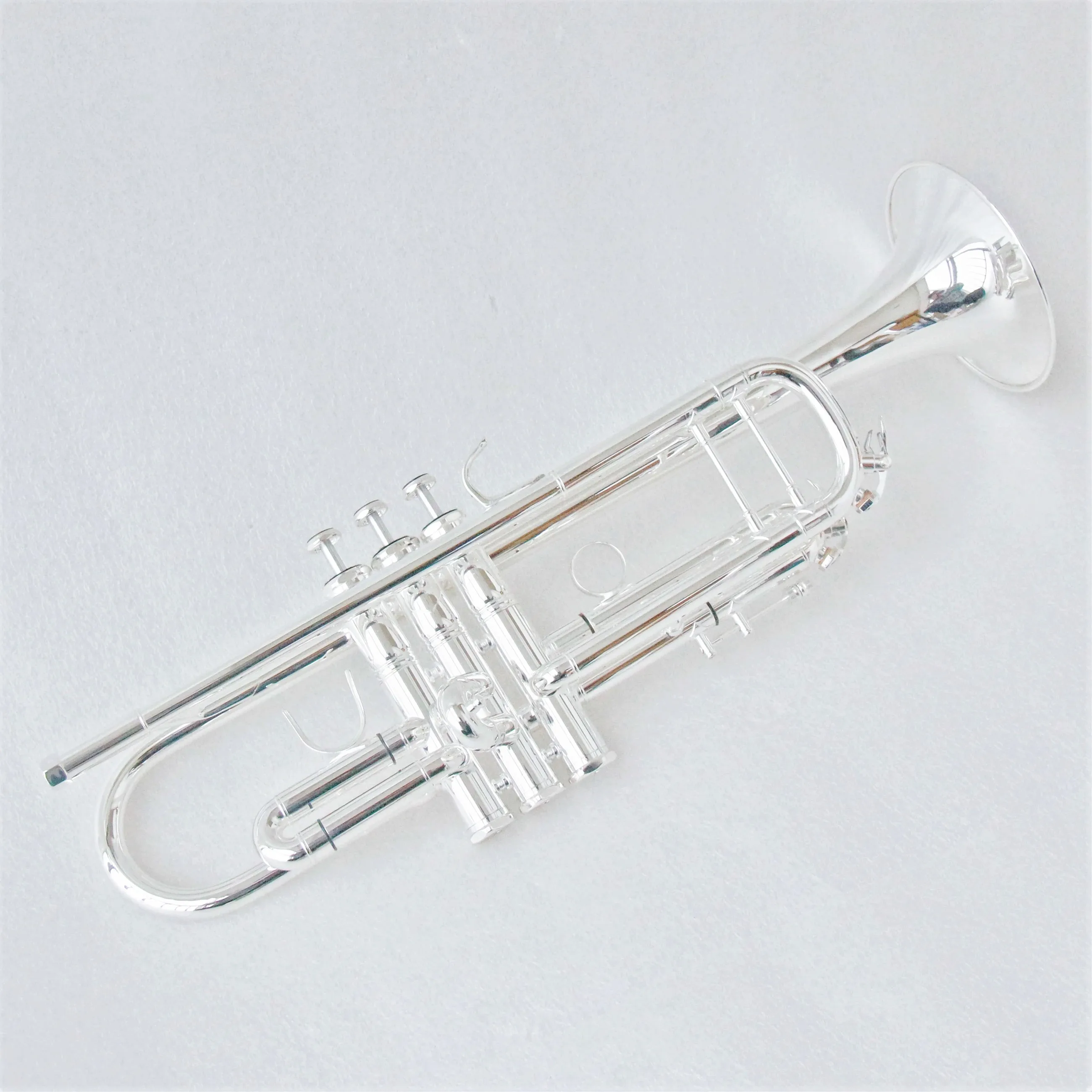 Musical Instrument Ending In A - Hoogwaardige trompet, goede prijs-kwaliteitverhouding, verzilverd, professionele